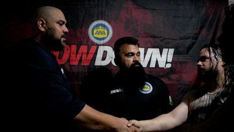 Mr. Big y The Founders hacen la paz en AWA Showdown