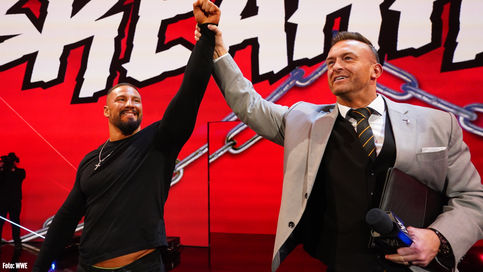 Bron Breakker firma contrato con SmackDown