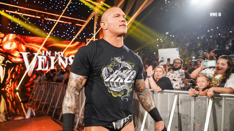 OFICIAL: Randy Orton renueva contrato con WWE por cinco años más
