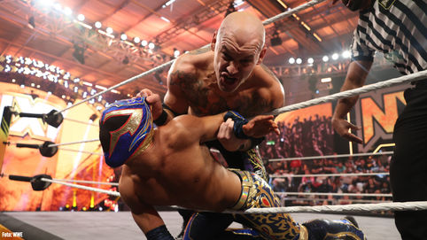 WWE irrumpe en la casa de UFC
