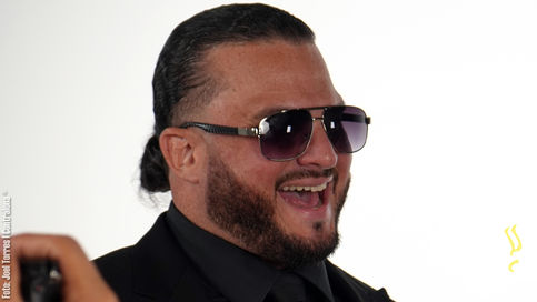 Xavant reta a Gilbert a un CARA A CARA en Las Superestrellas de la Lucha Libre (VIDEO)