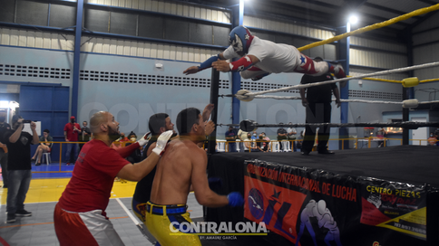 OIL regresa a Lares con el evento Black & White Wrestling Show (VIDEO)