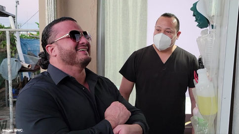 WWC: Terapista puertorriqueño es atacado por Xavant en Las Superestrellas de la Lucha Libre (VIDEO)