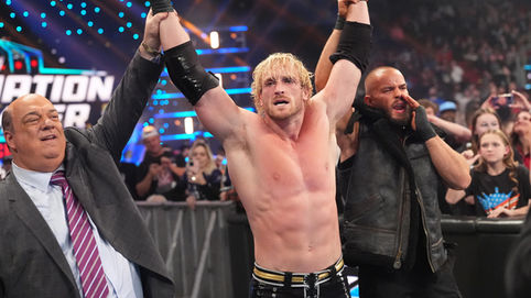 Logan Paul al Elimination Chamber tras Jey Uso ser llevado al hospital