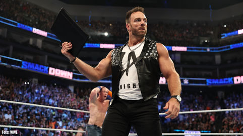 OFICIAL: LA Knight será la pareja de John Cena ante The Bloodline en Fastlane