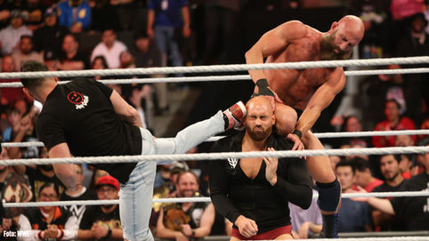 Johnny Gargano regresa a Raw y asiste a Ciampa
