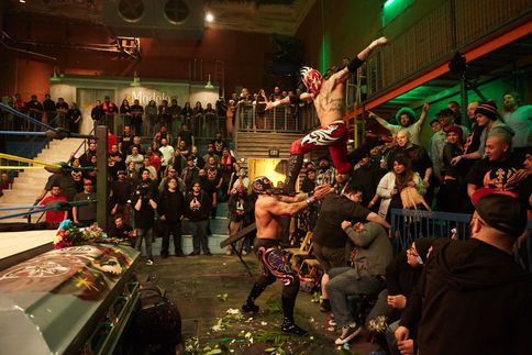 Lucha Underground: Mil Muertes, Jeremiah Crane y Fenix en acción esta noche y más (VIDEO)