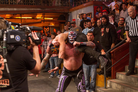 Campeonato de Lucha Underground a ser defendido esta noche; Cueto con anuncio especial (VIDEO)