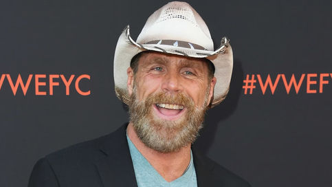 Shawn Michaels anuncia NXT Stand & Deliver será transmitido por YouTube