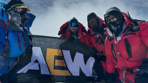 Darby Allin en el Monte Everest