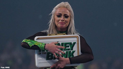 Liv Morgan gana el maletín Money In The Bank (VIDEO)