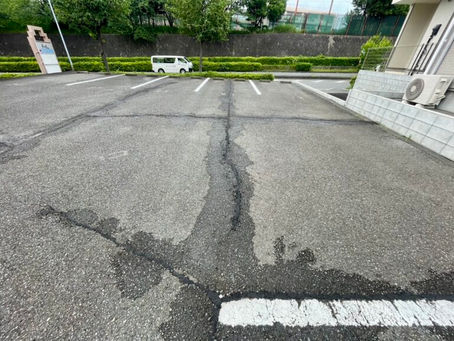 横浜市都筑区中川　－駐車場内のライン引き、バリカー設置工事－