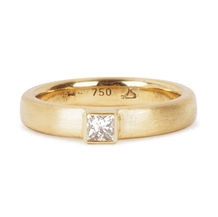 Goldring mit Diamant im Princess-Schliff