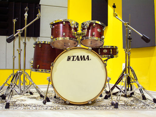 Material das Baterias qual sua preferência? Entenda as diferenças. Curta e Compartilhe...