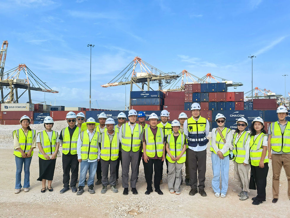 Chinese ambassador to Jamaica visits Kingston Freeport Terminal Limited