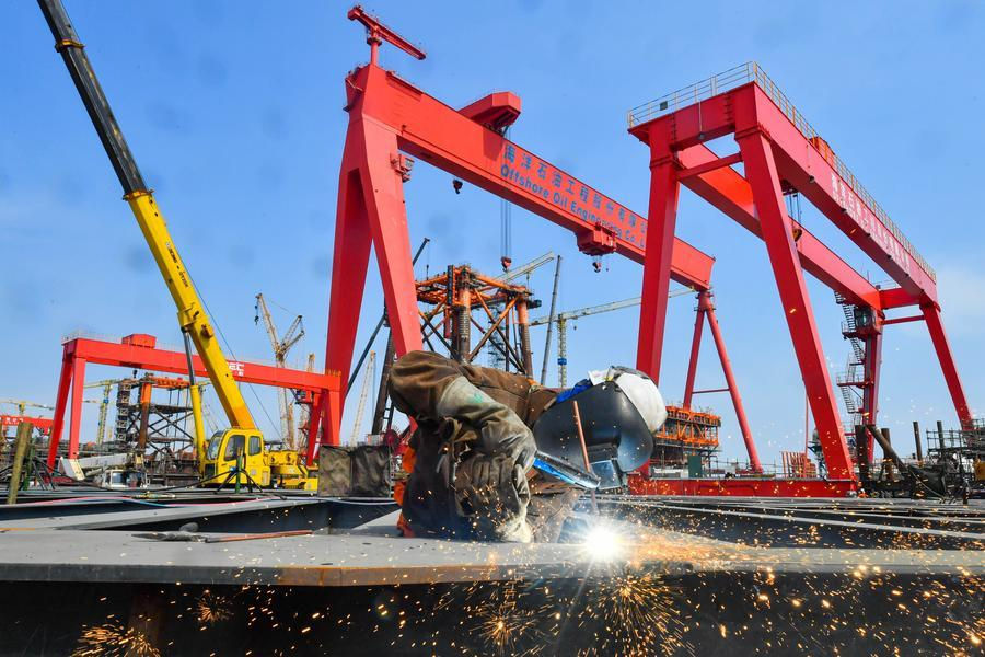 China's largest offshore oilfield reports record annual oil, gas output