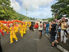 Chinese embassy in Grenada participates in 2026 carnival parade