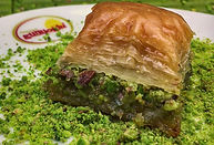 Özel Kare Baklava - Fıstığı bol,şekeri az..Fırından yeni çıkmış bu taptaze ılık baklavayı