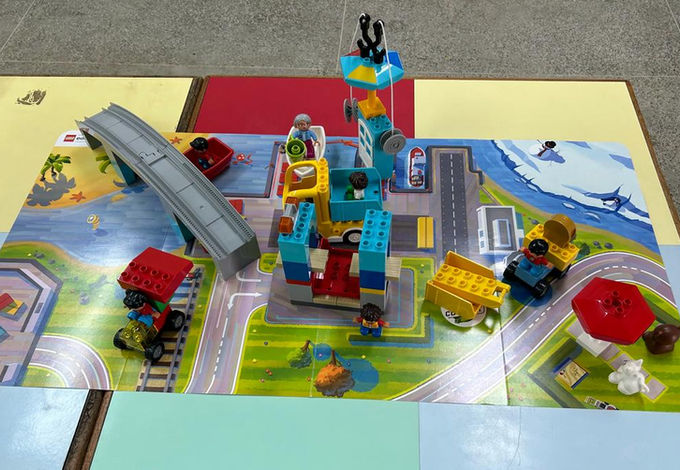O projeto First Lego- Robótica, com certeza foi um diferencial em nosso CMEI . Em nossa rede municipal foi um projeto pioneiro , nunca antes implementado na Educação Infantil e isso agregou muito ao conhecimento das crianças. Novas possibilidades, novas descobertas , muito conhecimento !Elas puderam desenvolver habilidades como trabalho em equipe, raciocínio lógico , resolução de problemas, criatividade, logística , além de habilidades socioemocionais, de forma lúdica e divertida.