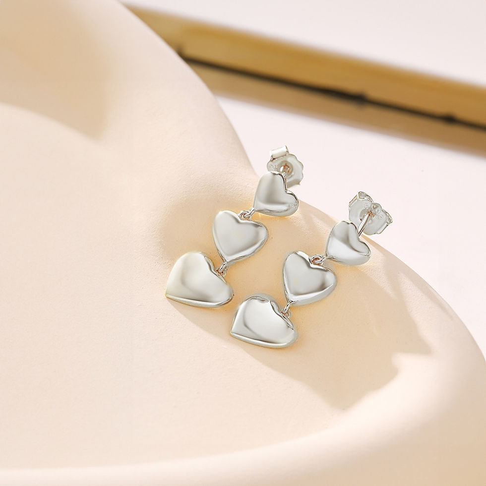 Miniatura: Pendientes de Tres Corazones