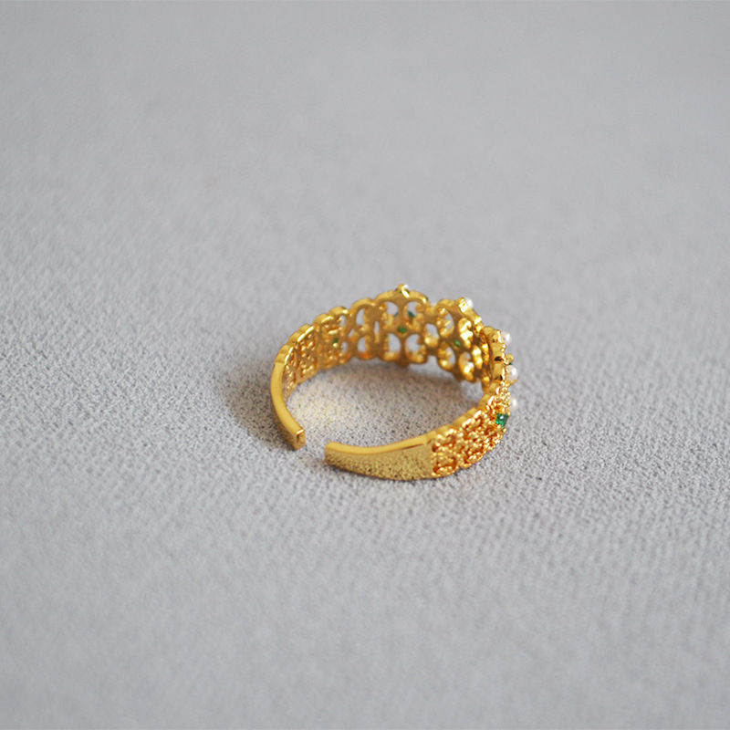 Thumbnail: Charlotte Ring