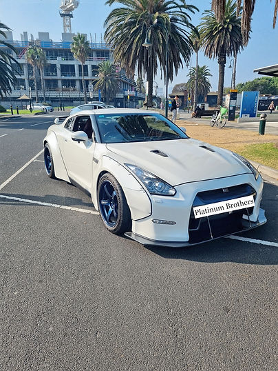 Nissan GTR 2017 1of 1 (wide body) in the world. Premium Platinum Brothers full package clean