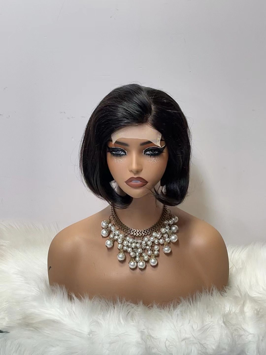 BISCUITS Short Straight Lace Front Human Hair Bob Wigs