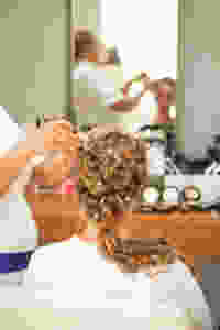 hair salon manager