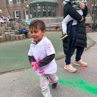 children celebrating Holi 
