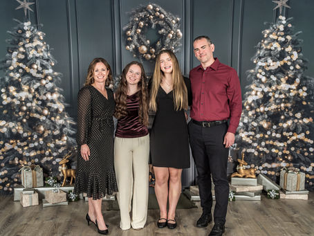 🎄 In-Studio Christmas Mini Sessions Grand Blanc, MI | November 2025