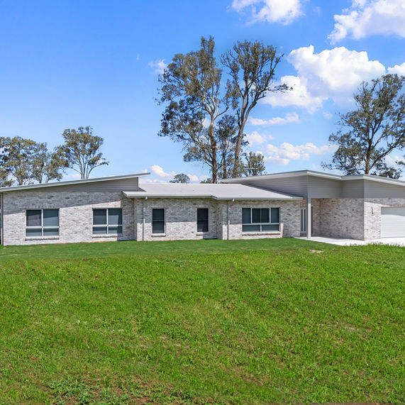 Link to property listing on realestate.com.au by Desley Aylward