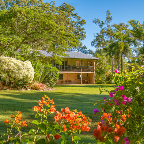 Link to property listing on realestate.com.au by Desley Aylward