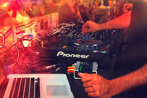 estudia musica electronica