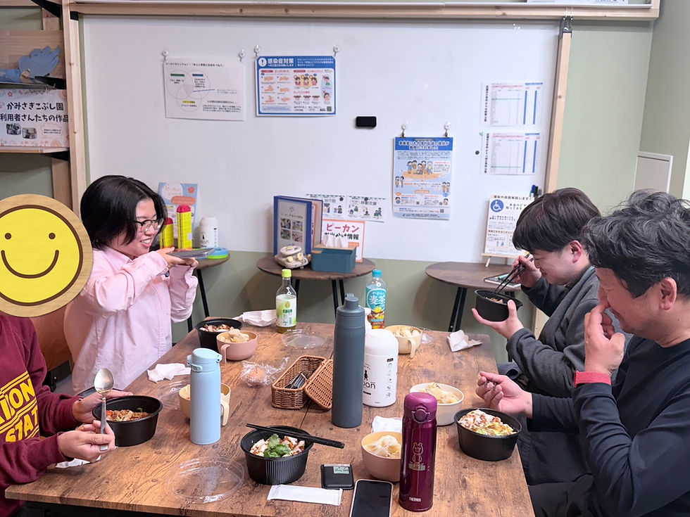 座談会の後は皆さんでご飯を食べました🍴