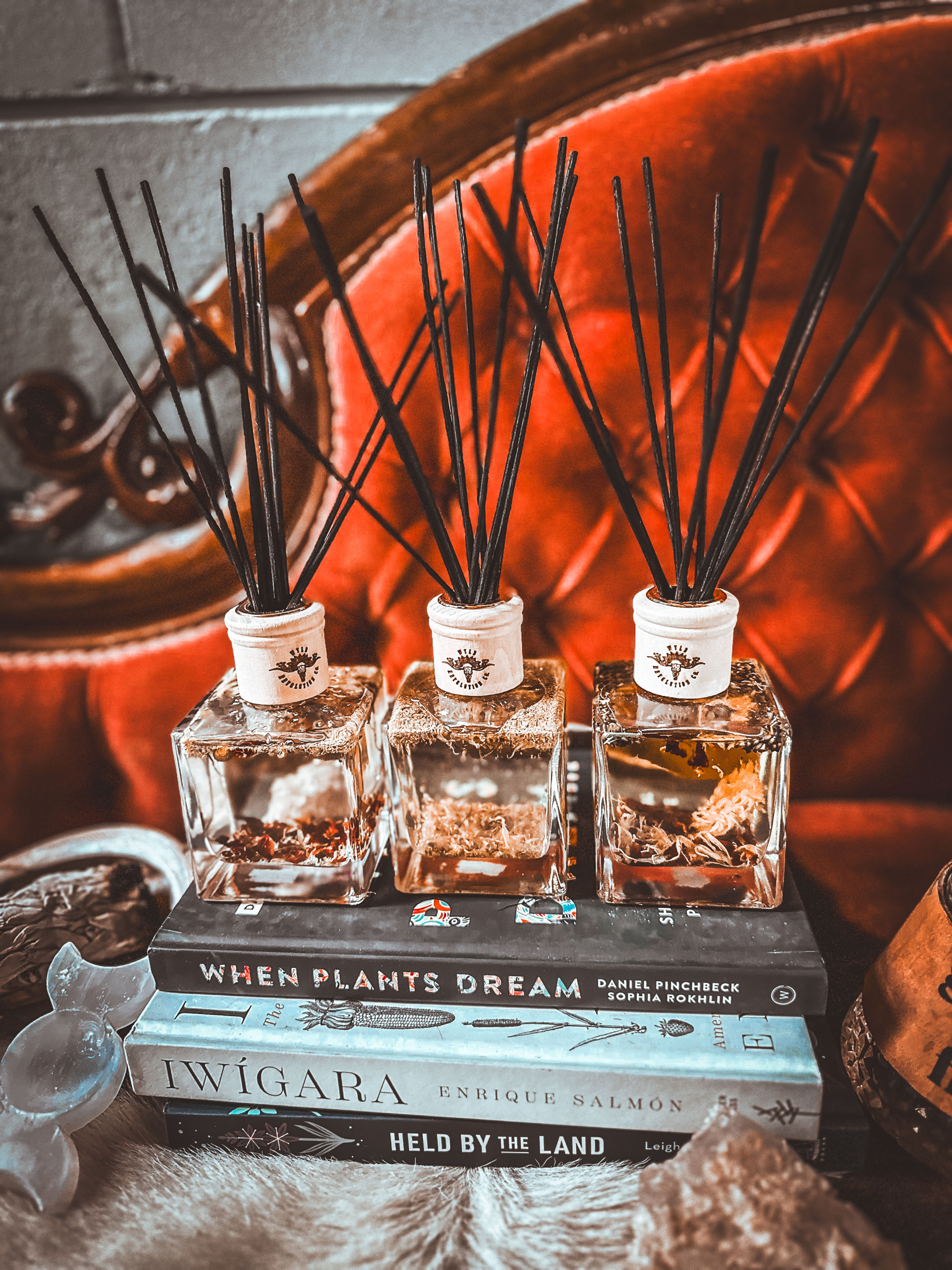 BOTANICAL REED DIFFUSERS (220ml)