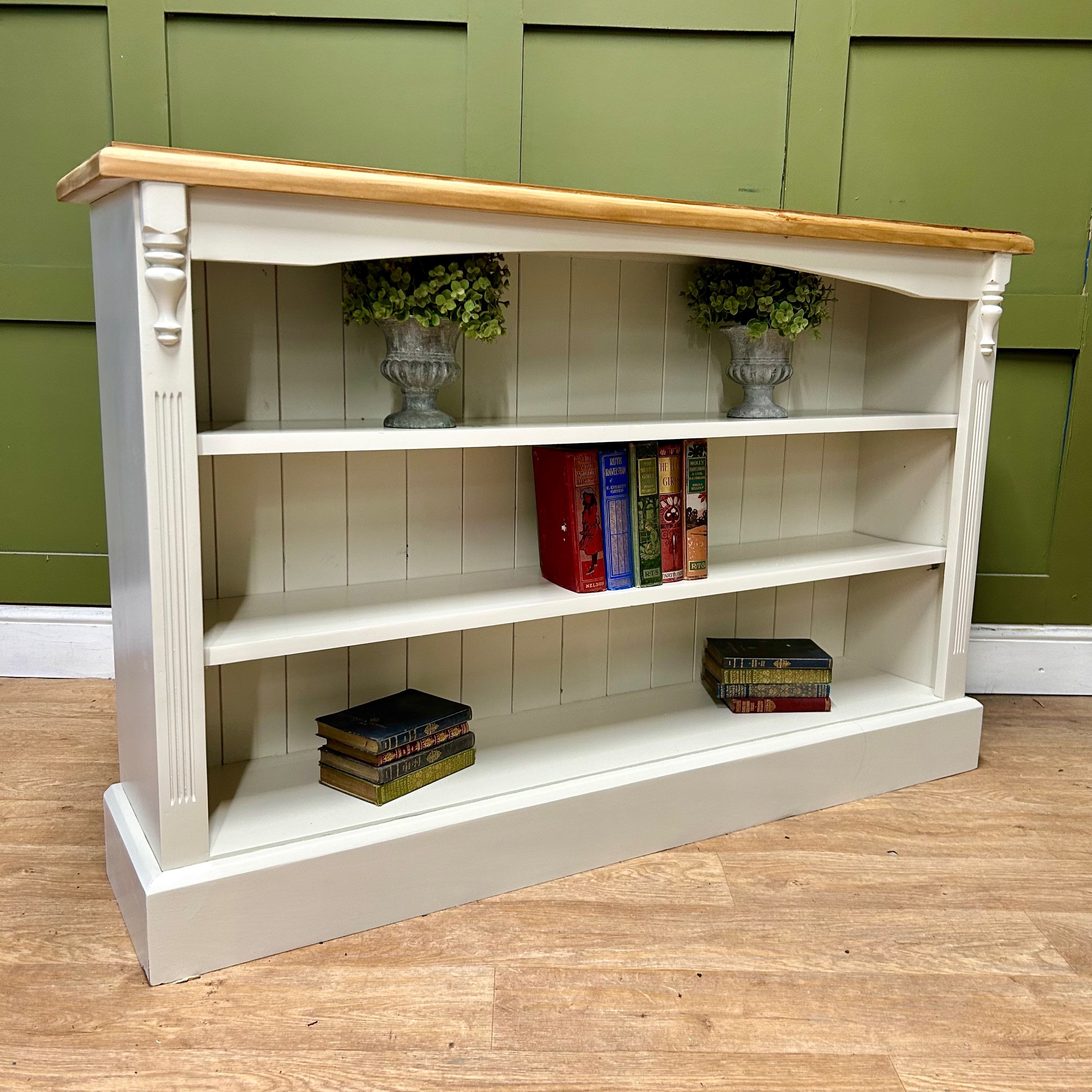 Solid Pine Bookcase with 2 Shelves 