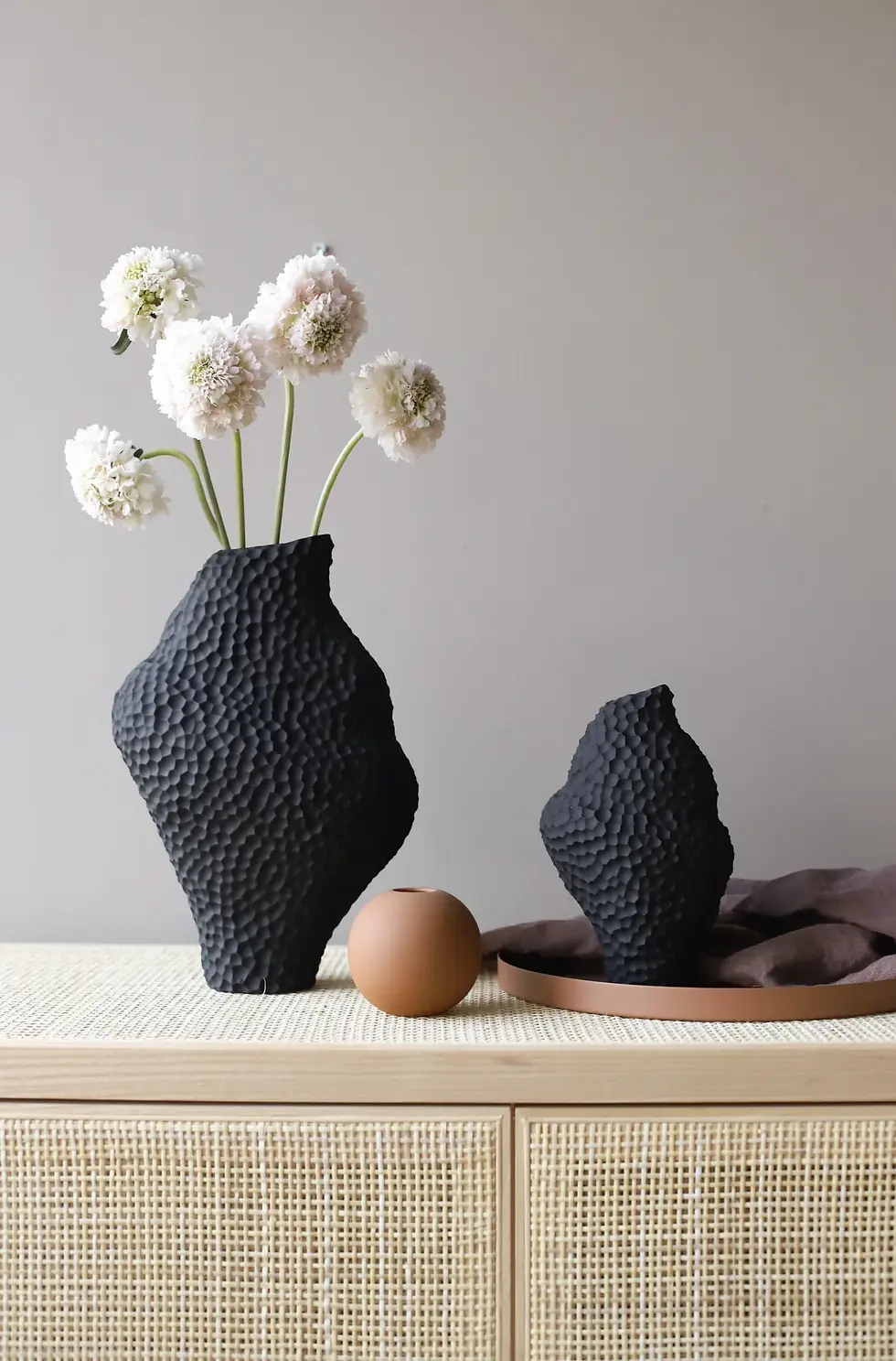Verschiedene Vasen von Cooee Design