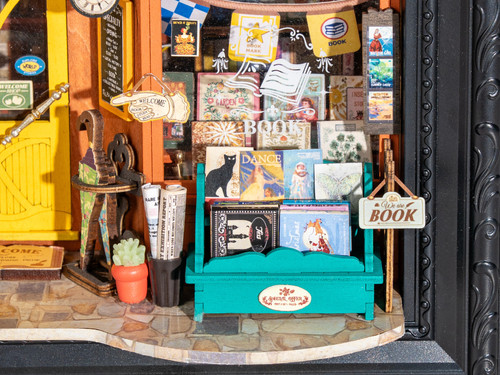 DP004 Old Times Bookstore | Robotime