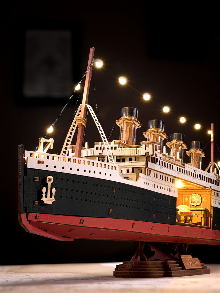 サムネイル： TGL02 1912 ·Eternal Atlantic Voyager
