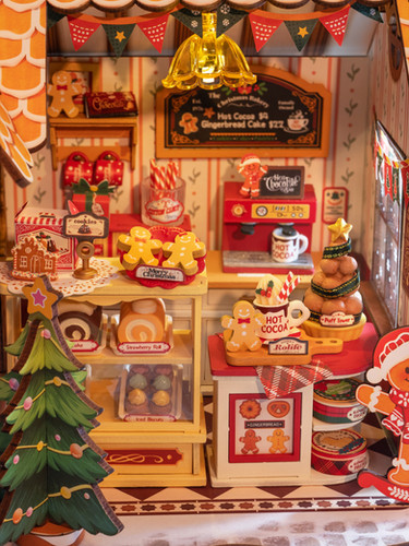 DG176 Gingerbread House | Robotime
