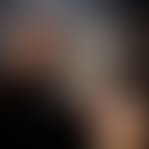 Foto instantánea recién revelada en las manos