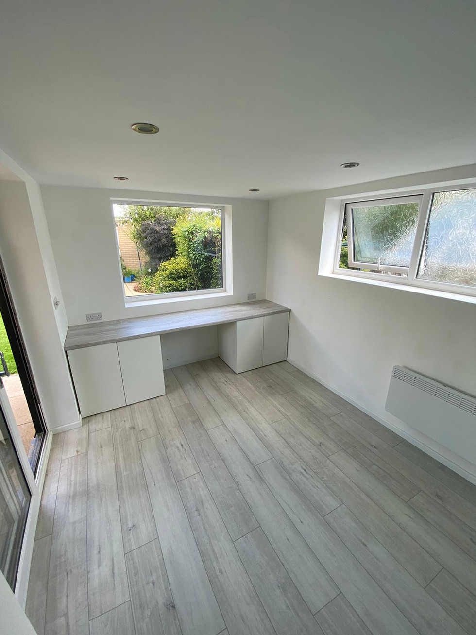 2 Flooring, skirting and cubbards