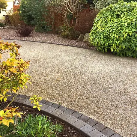 Pros and Cons of Self-Bound Gravel for Gardens and Driveways