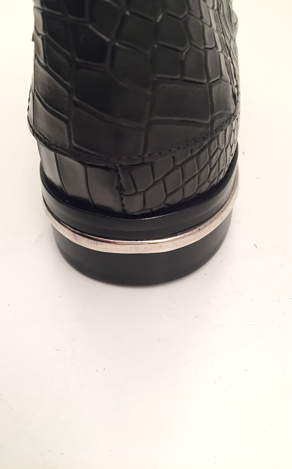 Thumbnail: Corvari  572 Black