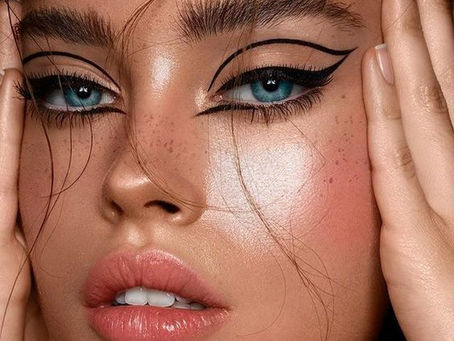 Delineado Gráfico: A Nova Febre para Turbinar Seu Look!