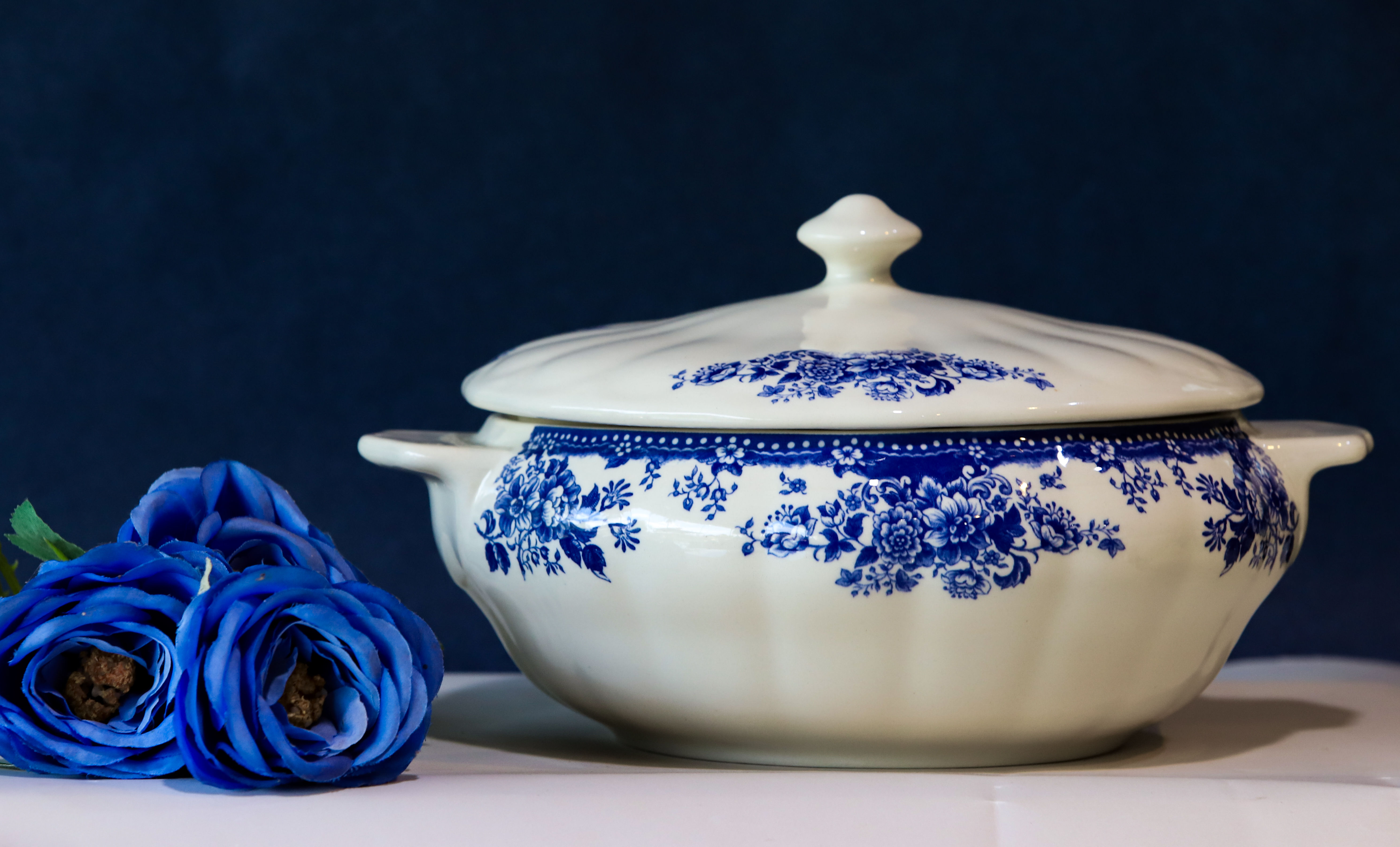 Victorian Blue Small Covering Bowl