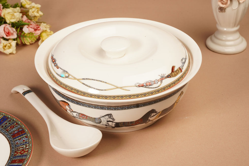 Thumbnail: Four Horse Design Dinner Set