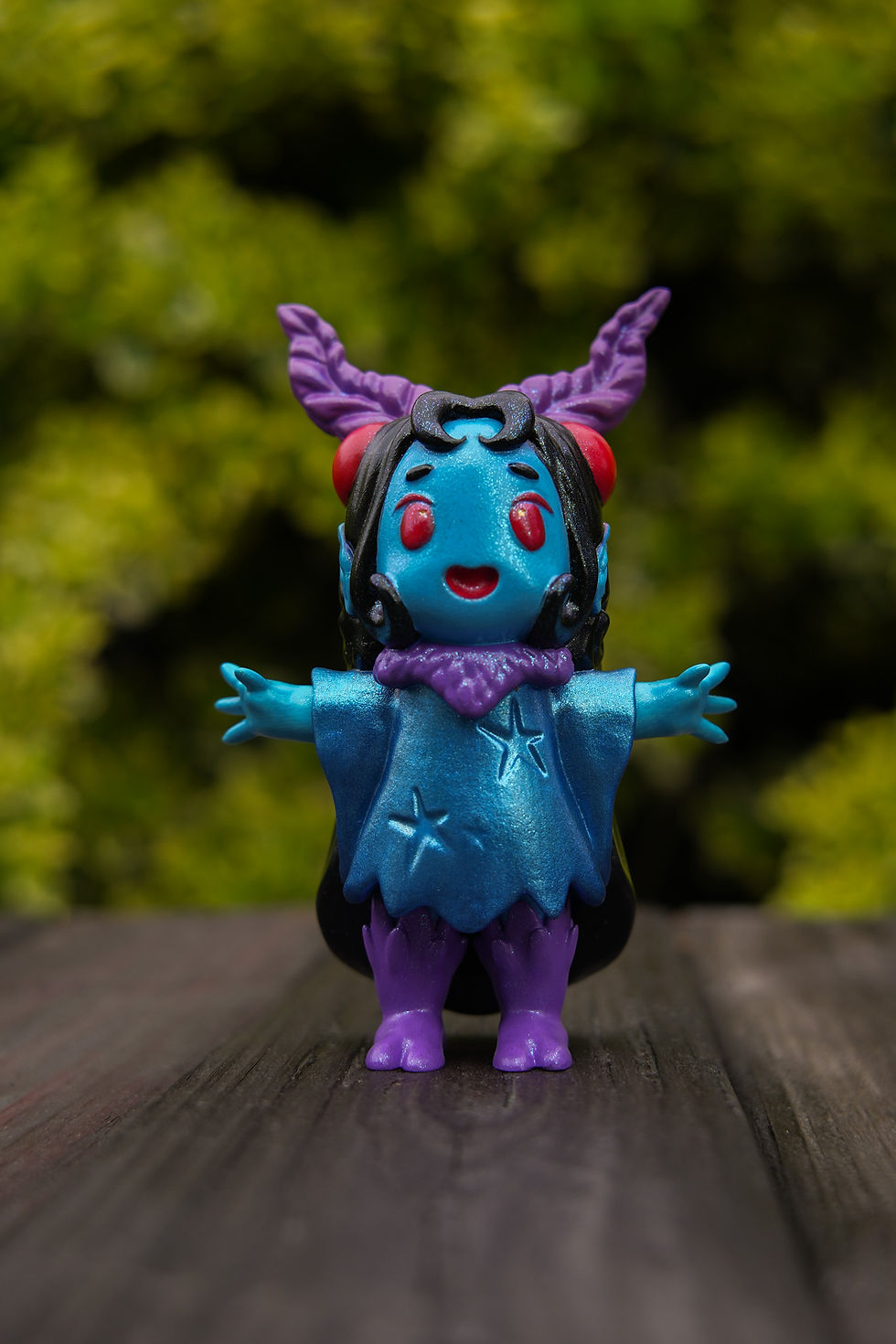 Thumbnail: Mothiana Figure