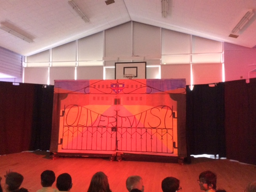The children enjoyed a performance of ‘Oliver Twist’ as an end of term treat!