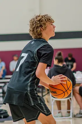 Texas Mayhem player practicing basketball during Fall Practice Teams
